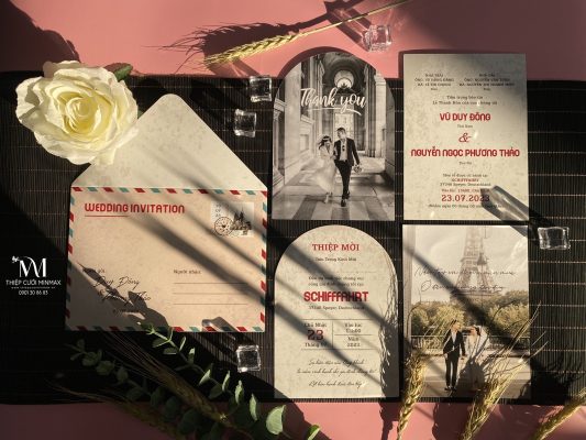 thiep-cuoi-phong-cach-co-dien-vintage-retro-ngay-xua-doc-la-dep-re-thu-duc-2