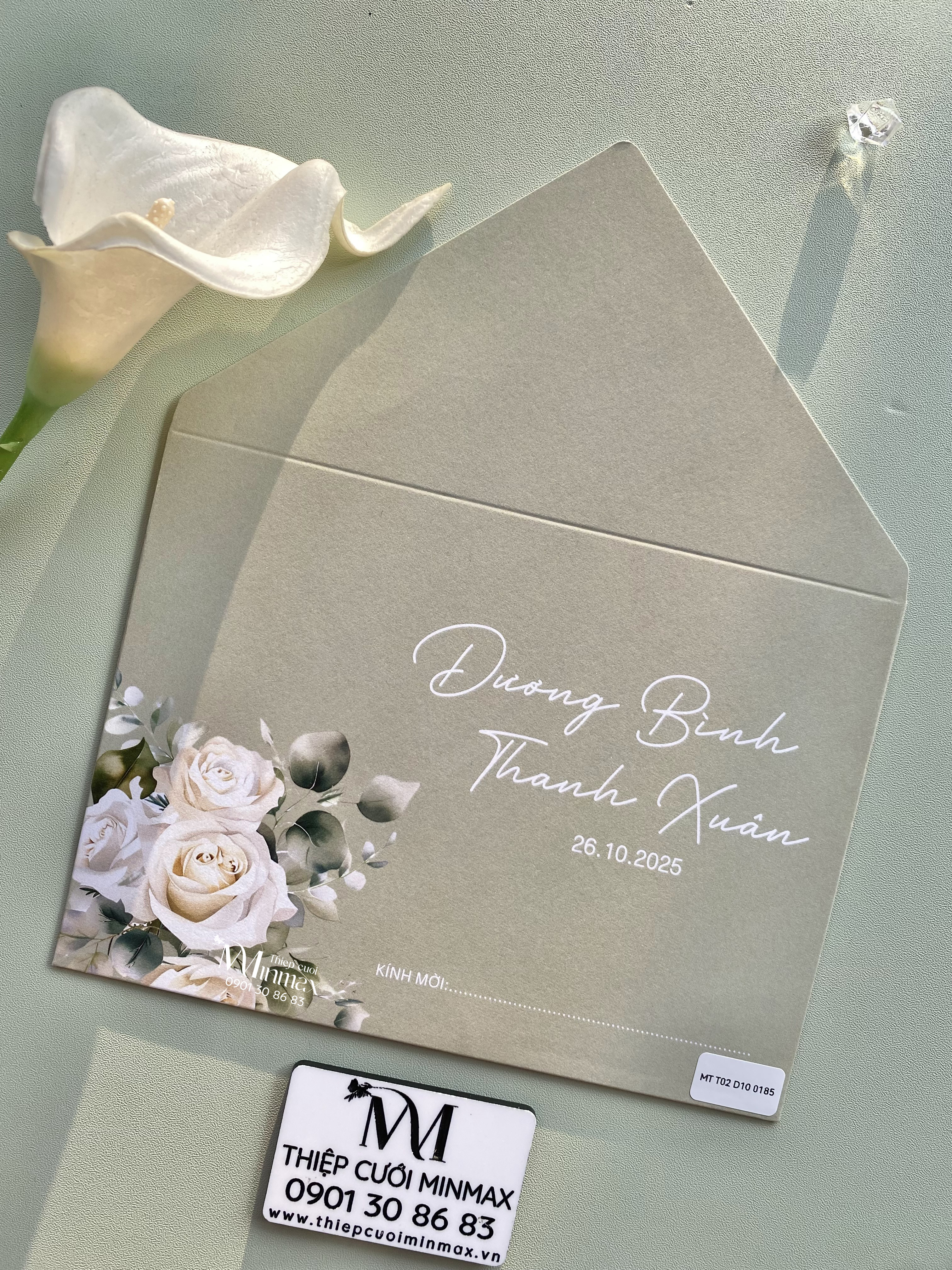 thiep-cuoi-mau-xanh-minimalist-dep-gia-re-in-gap-thu-duc