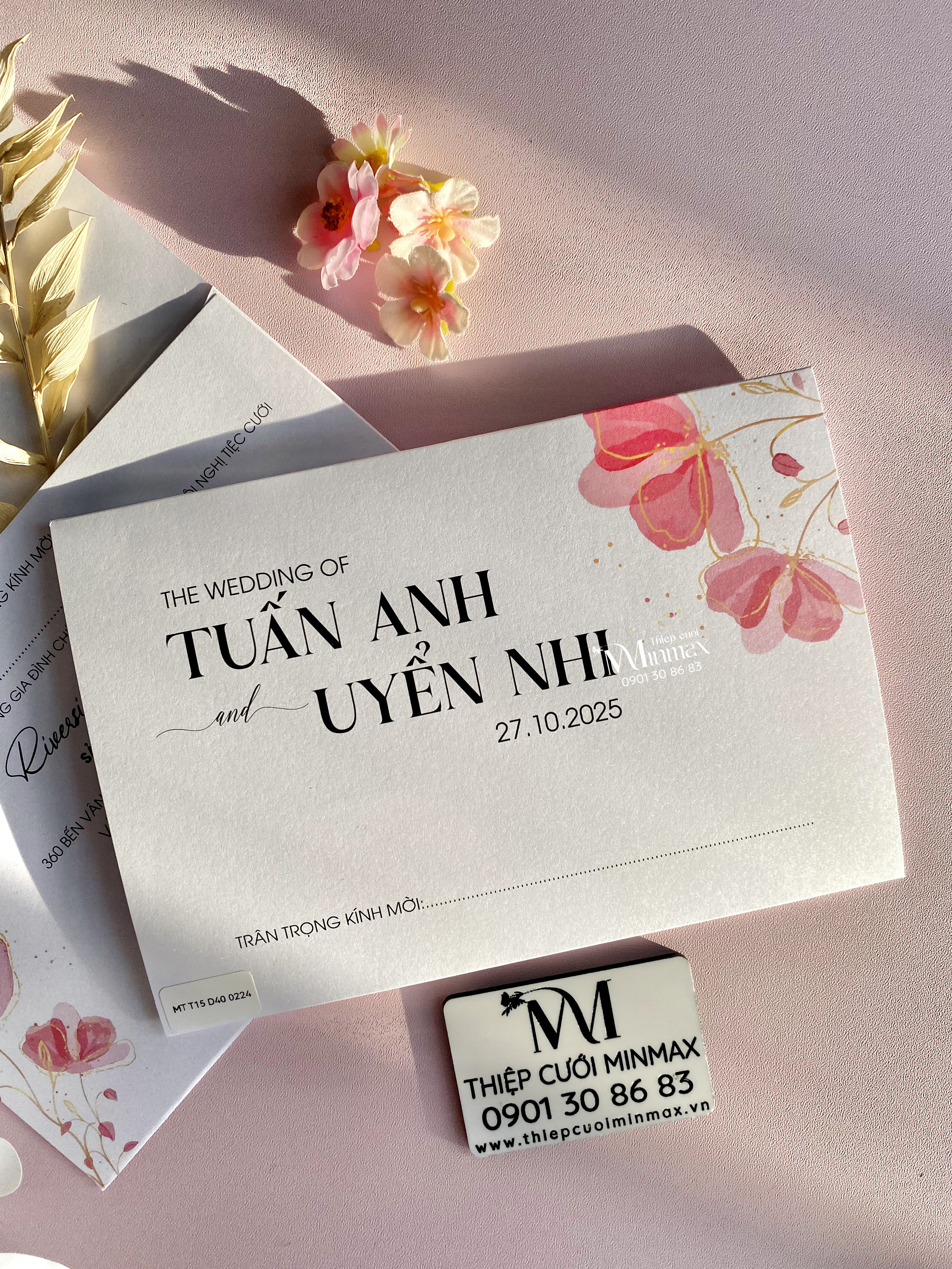 thiep-cuoi-minimalist-dep-don-gian-re-tai-thu-duc-minmax