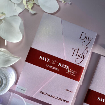 thiep-cuoi-gap-3-hong-dep-gia-re-thu-duc