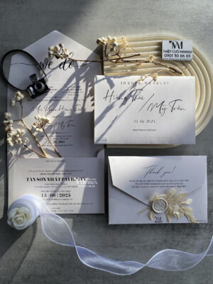 thiep-cuoi-gap-3-mau-trang-dep-re-in-gap-thu-duc