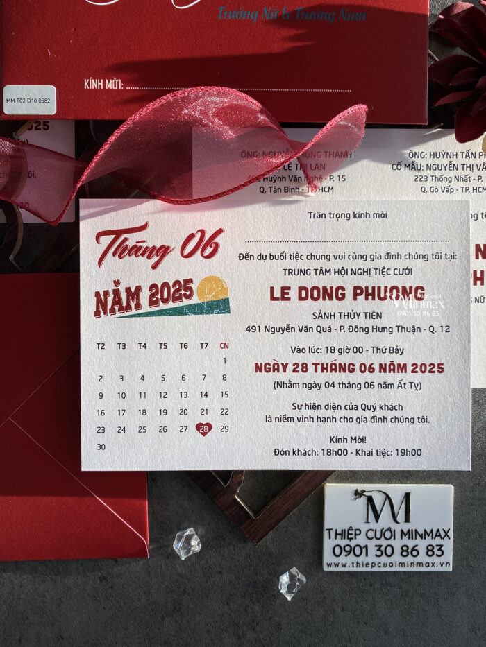 thiep-cuoi-vintage-mau-do-dep-re-thu-duc