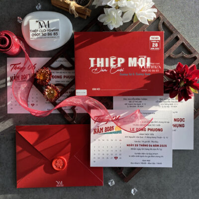 thiep-cuoi-vintage-mau-do-dep-re-thu-duc