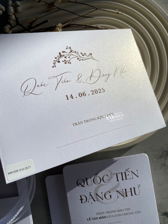 thiep-cuoi-minimalist-trang-dep-re-thu-duc