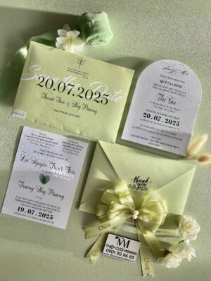 thiep-cuoi-xanh-la-minimalist-dep-thu-duc