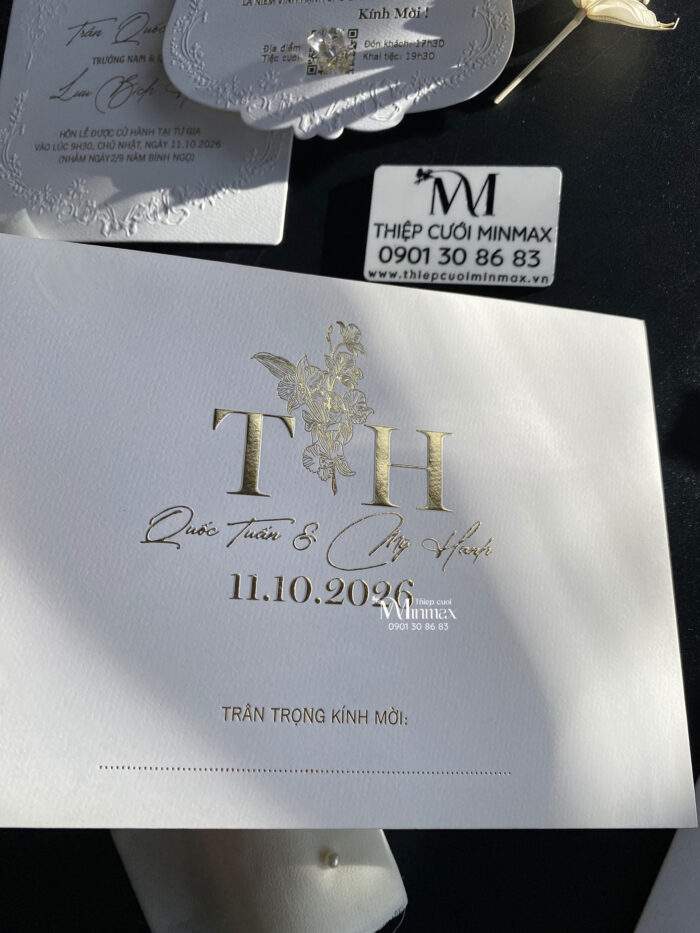 thiep-cuoi-minimalist-ep-kim-mau-trang-dep-thu-duc-minmax