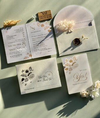 thiep-cuoi-dap-noi-chu-hy-xanh-mint-dep-gia-re-thu-duc