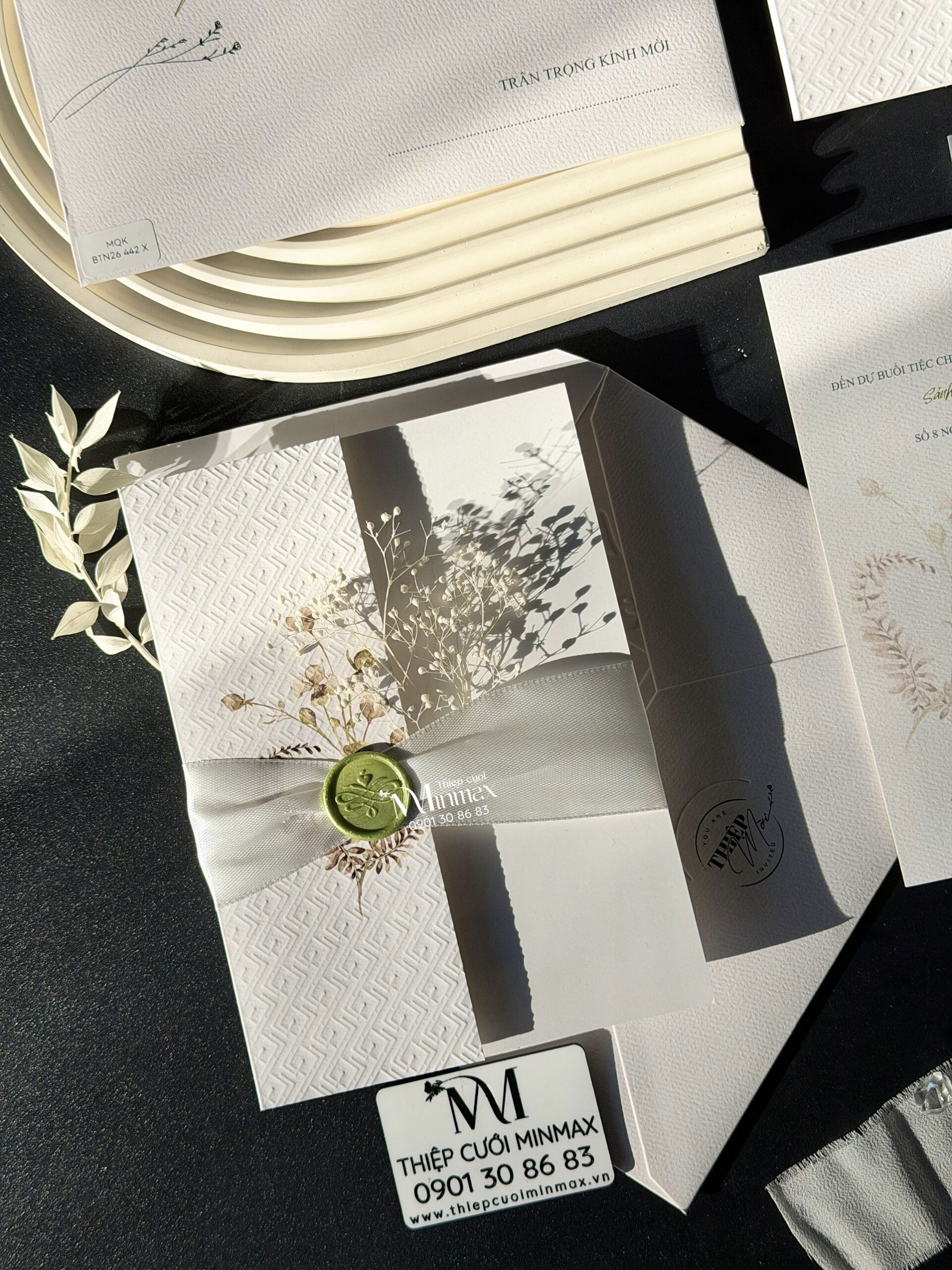 thiep-cuoi-dap-noi-sang-trong-dep-thu-duc-minmax thiep-cuoi-dap-noi-sang-trong-dep-thu-duc-minmax