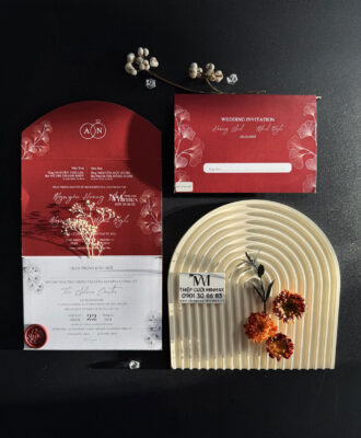 thiep-cuoi-dep-gap-3-mau-do-gia-re-minmax