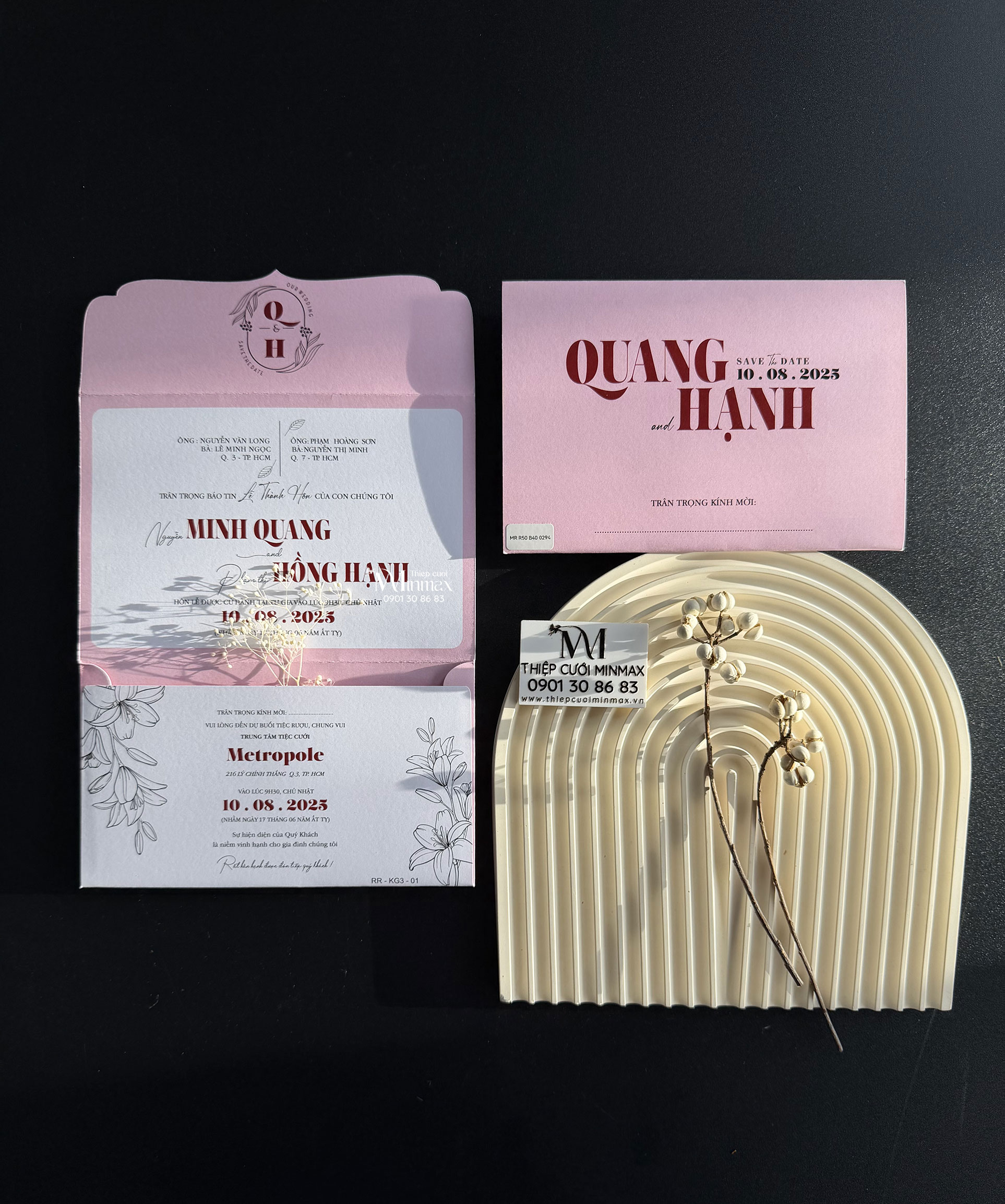 thiep-cuoi-mau-hong-dep-gia-re-minmax-thu-duc