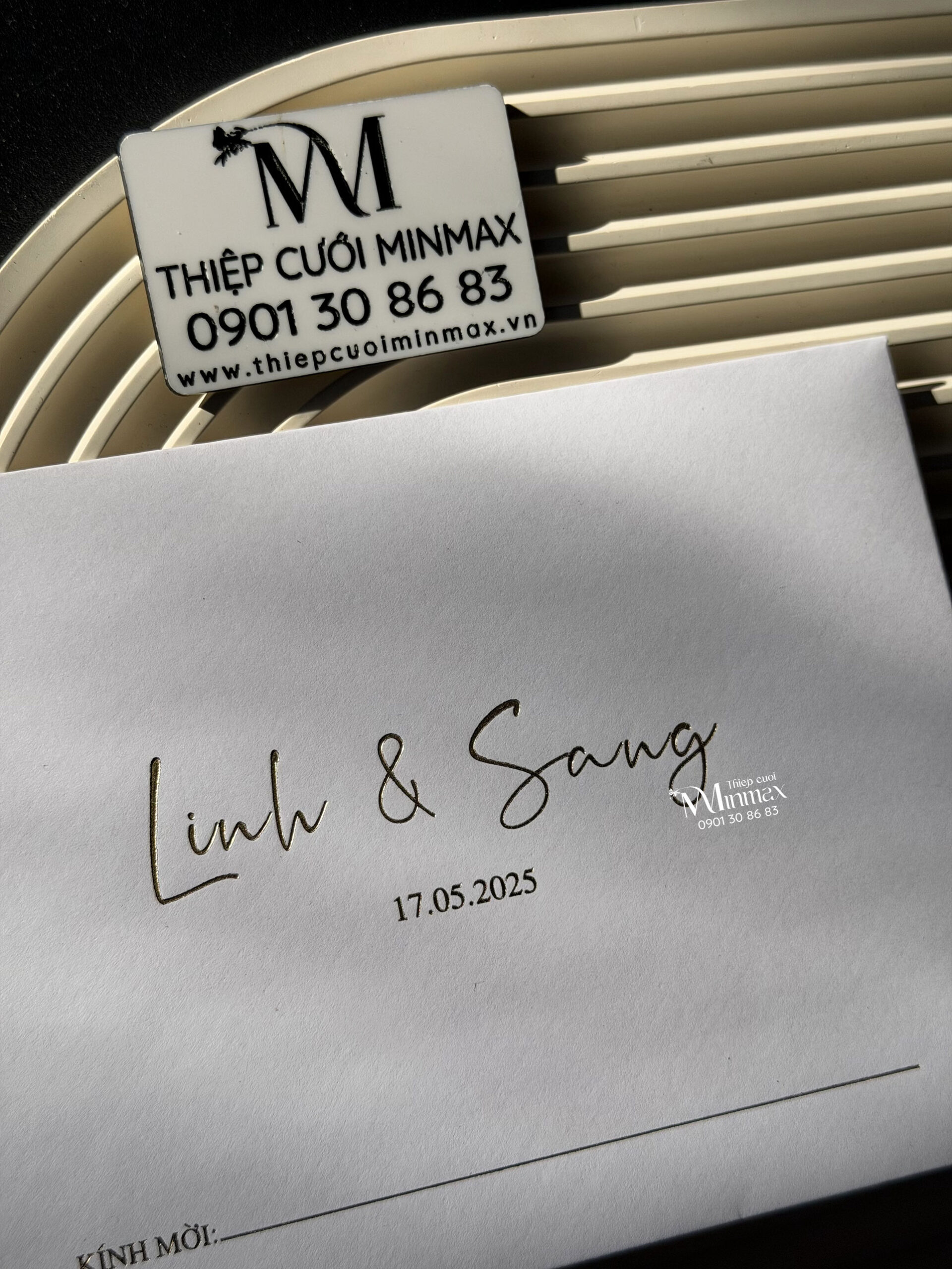 thiep-cuoi-minimalist-mau-trang-dep-in-gap-thu-duc thiep-cuoi-minimalist-mau-trang-dep-in-gap-thu-duc