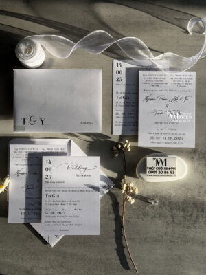 thiep-cuoi-minimalist-mau-trang-dep-re-thu-duc-minmax