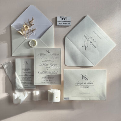 thiep-cuoi-minimalist-trang-kem-dap-noi-dep-minmax