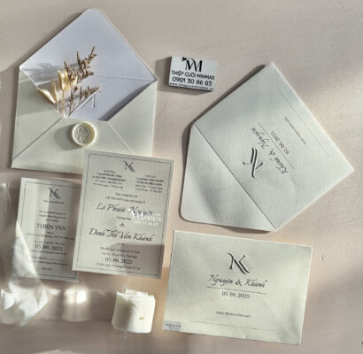 thiep-cuoi-minimalist-trang-kem-dap-noi-dep-minmax