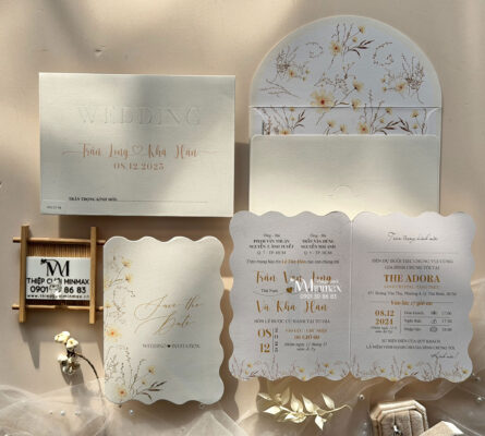 thiep-cuoi-luon-song-hoa-nhi-vang-nhat-dep-gia-re-thu-duc-minmax