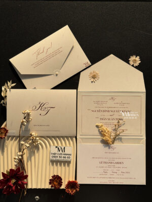 thiep-cuoi-3in1-mau-trang-minimalist-dep-re-thu-duc-minmax