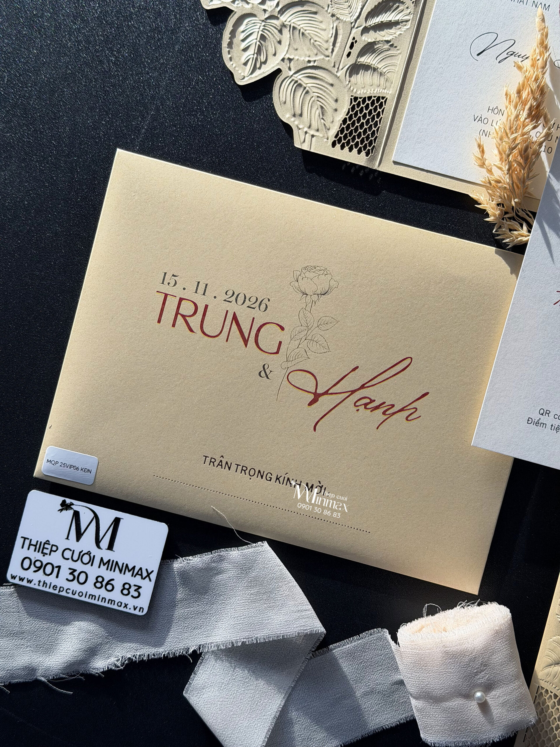 thiep-cuoi-cat-laser-mau-vang-dep-sang-trong-thu-duc thiep-cuoi-cat-laser-mau-vang-dep-sang-trong-thu-duc