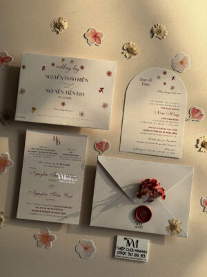 thiep-cuoi-hoa-nhi-dep-de-thuong-re-thu-duc