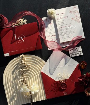 thiep-cuoi-mau-do-minimalist-dep-thu-duc