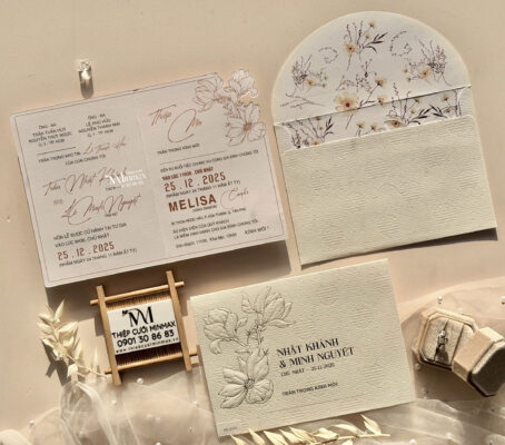 thiep-cuoi-trang-kem-dap-noi-minimalist-dep-thu-duc