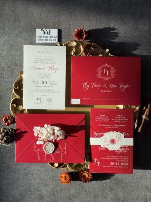 thiep-cuoi-hoa-mau-do-dep-gia-re-thu-duc-minmax