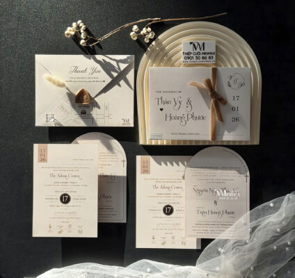 thiep-cuoi-mau-trang-minimalist-dep-gia-re-thu-duc