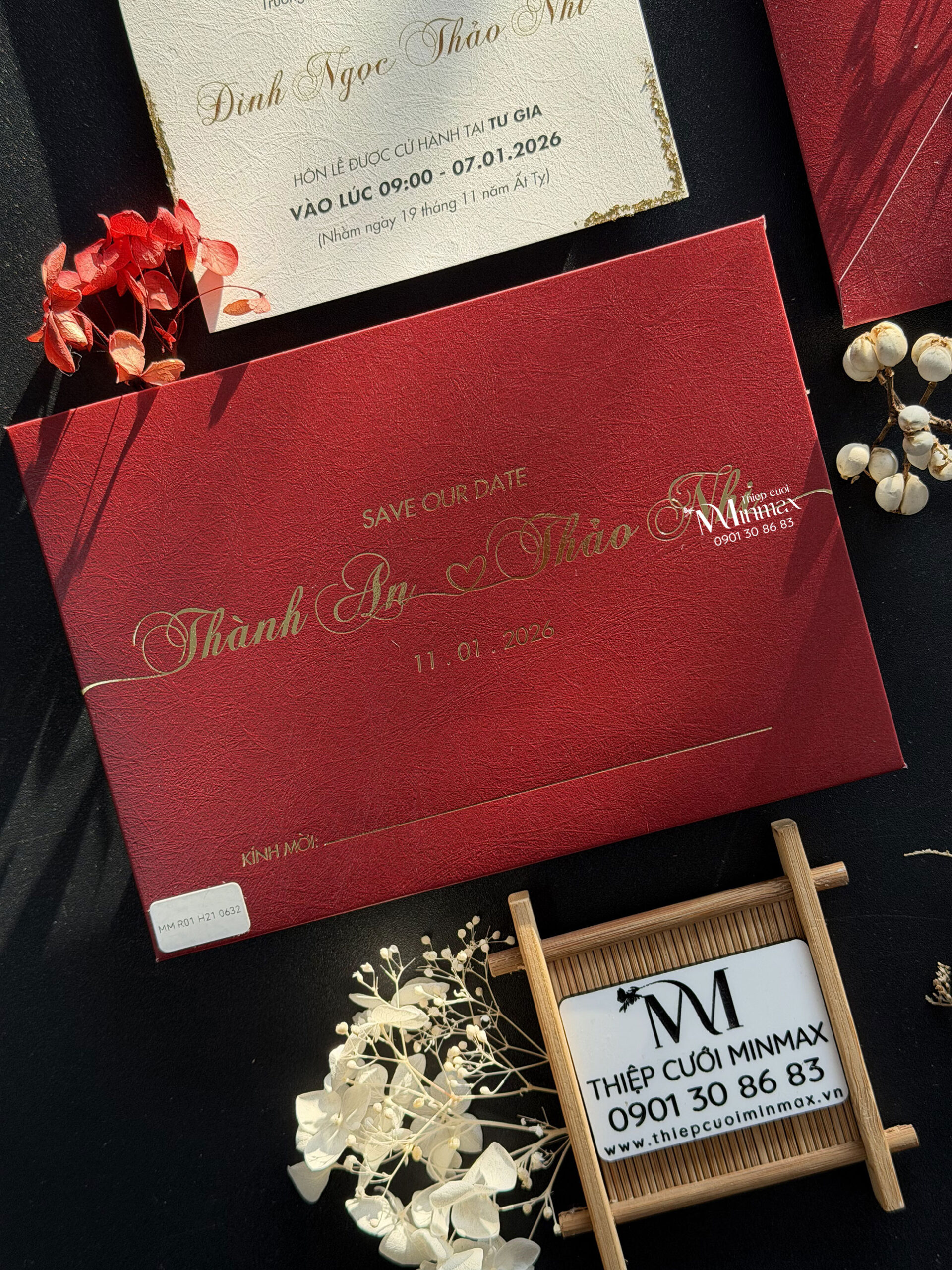 thiep-cuoi-do-minimalist-giay-gan-dep-gia-re-thu-duc thiep-cuoi-do-minimalist-giay-gan-dep-gia-re-thu-duc