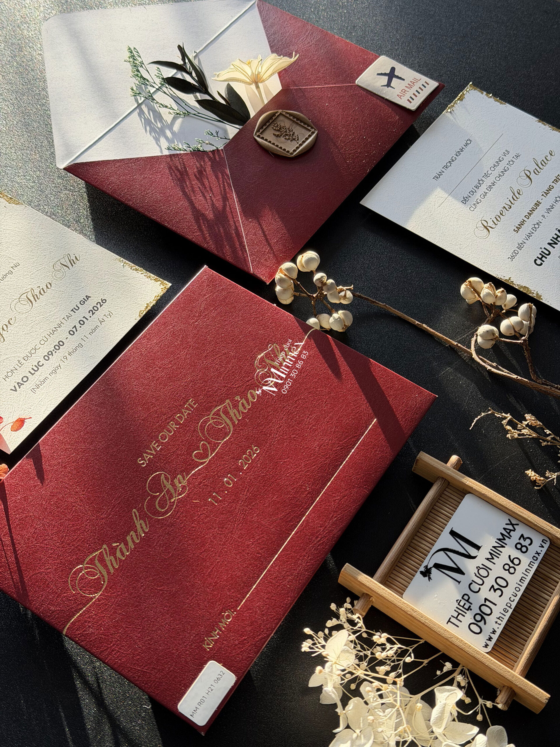 thiep-cuoi-do-minimalist-giay-gan-dep-gia-re-thu-duc thiep-cuoi-do-minimalist-giay-gan-dep-gia-re-thu-duc