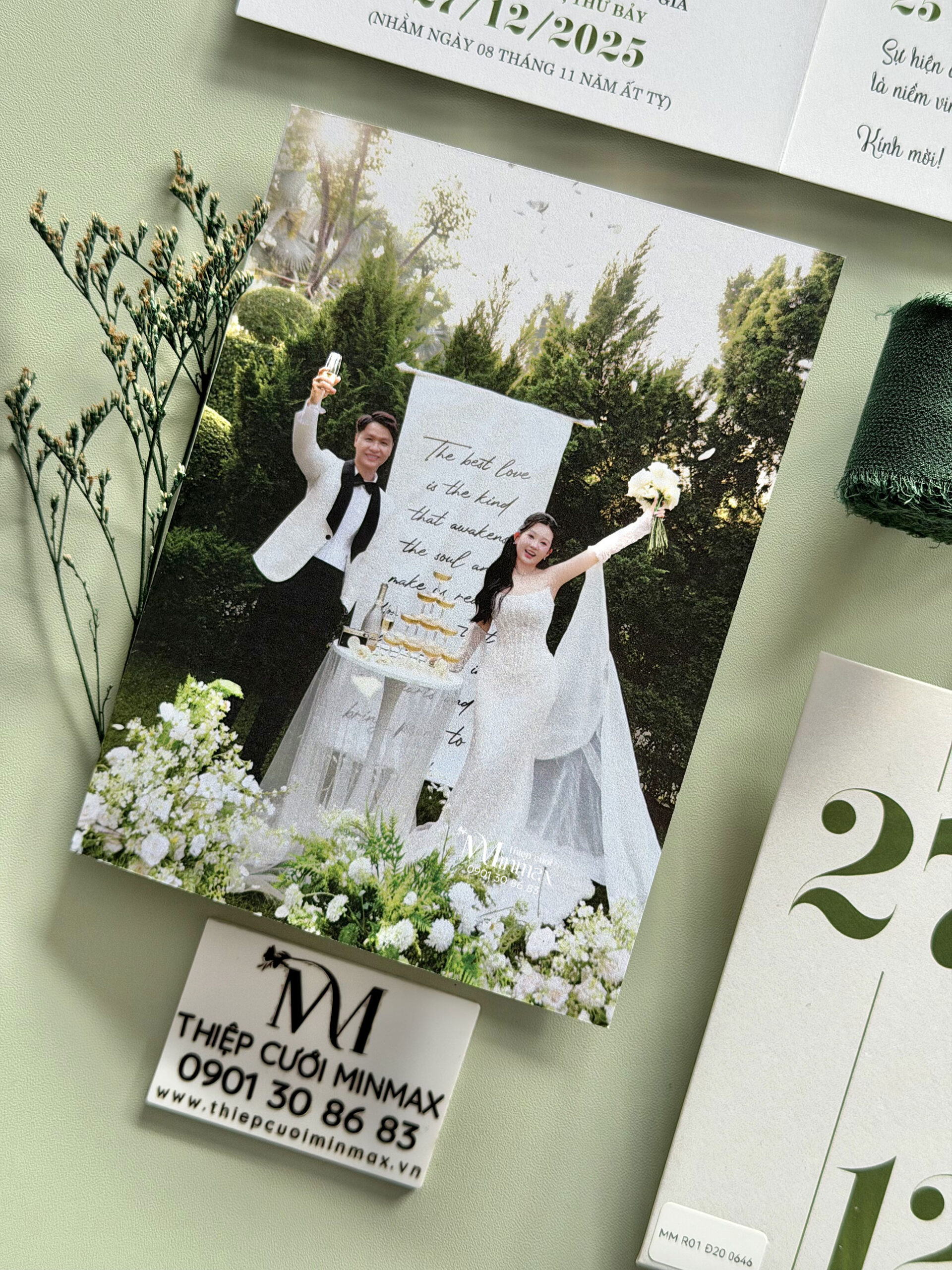 thiep-cuoi-in-hinh-cuoi-anh-nhu-dep-gia-re-thu-duc-minmax thiep-cuoi-in-hinh-cuoi-anh-nhu-dep-gia-re-thu-duc-minmax