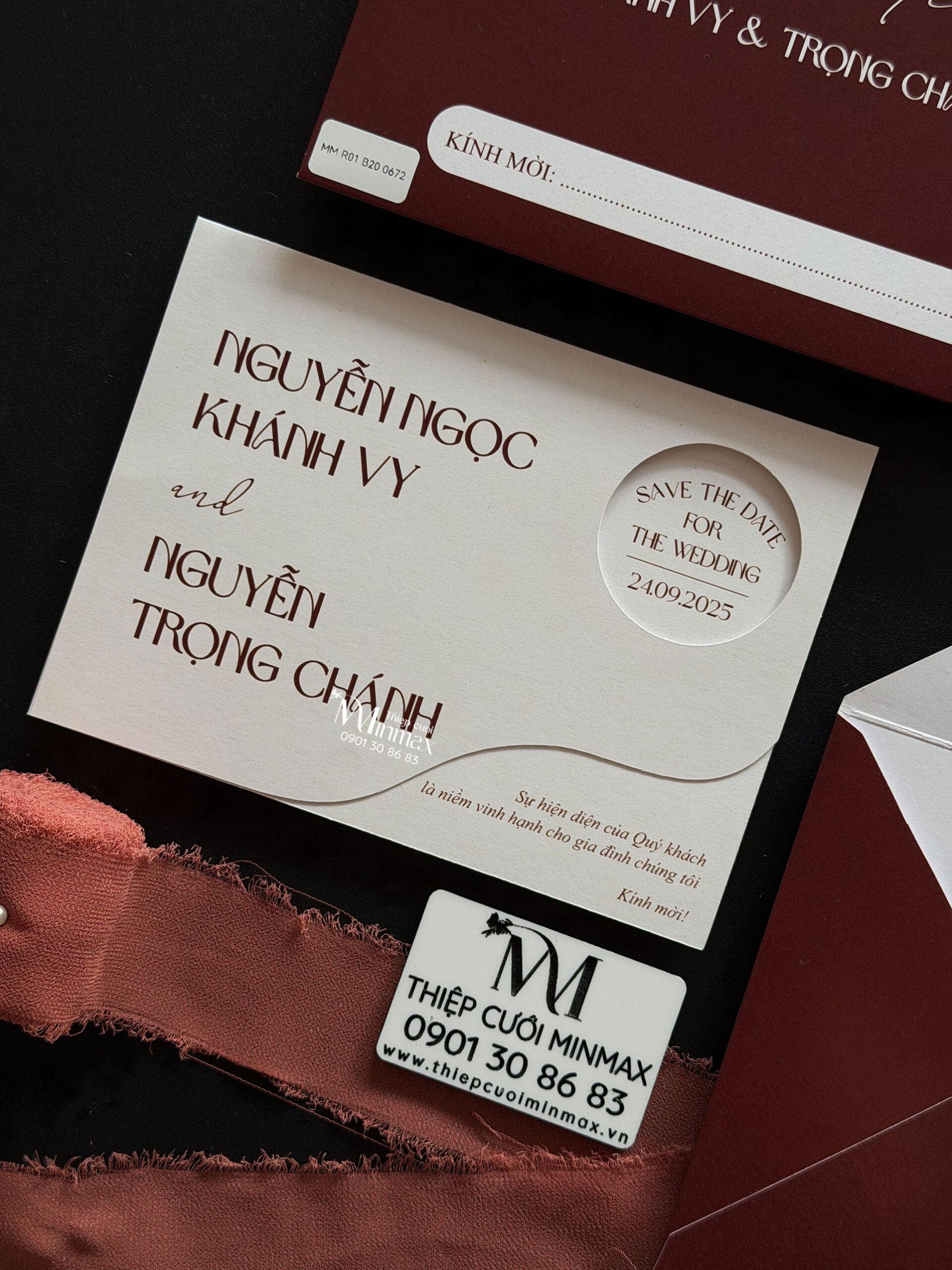 thiep-cuoi-mau-do-do-dep-la-don-gian-gia-re-thu-duc thiep-cuoi-mau-do-do-dep-la-don-gian-gia-re-thu-duc