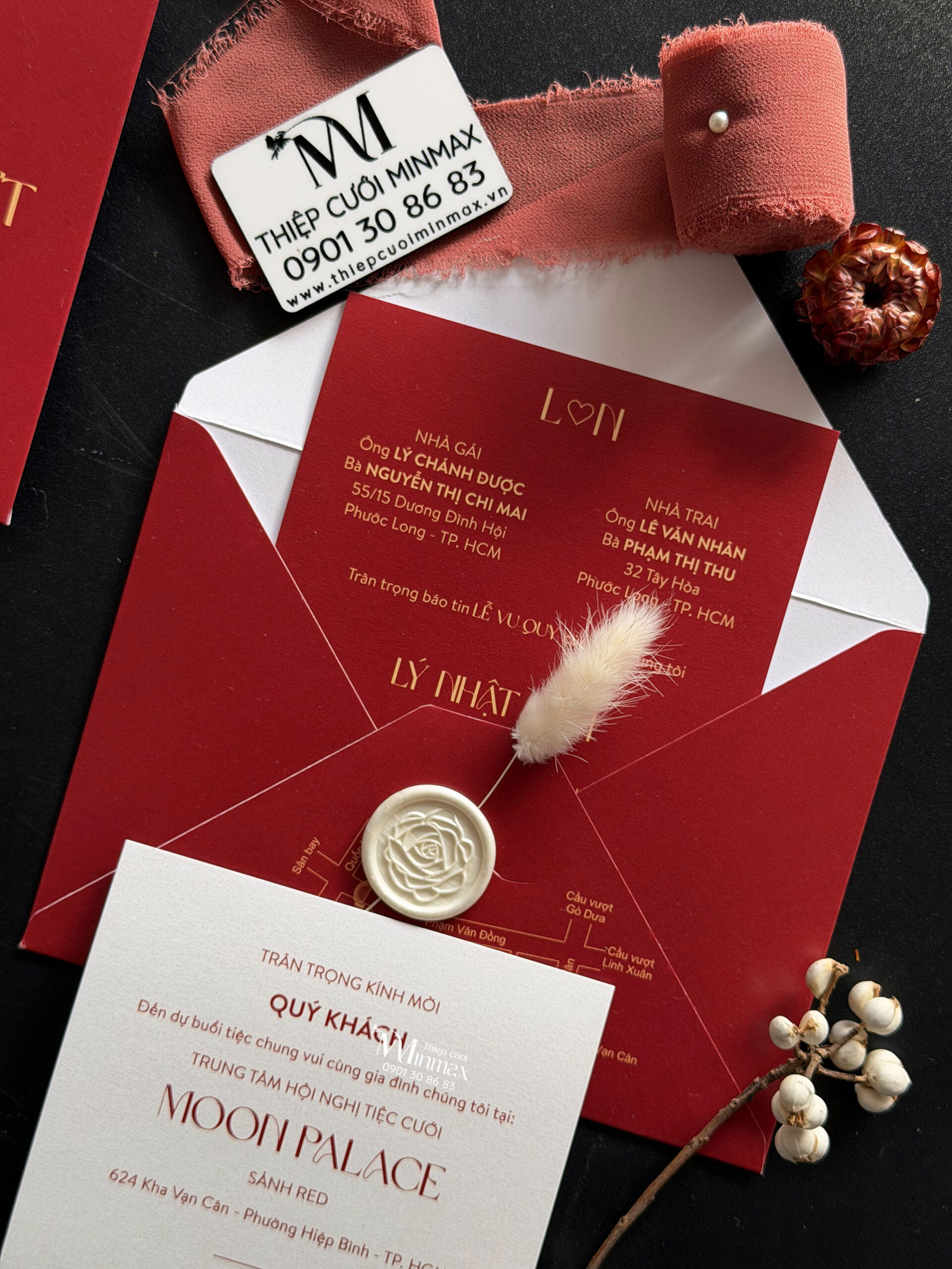 thiep-cuoi-minimalist-mau-do-dep-re-minmax thiep-cuoi-minimalist-mau-do-dep-re-minmax