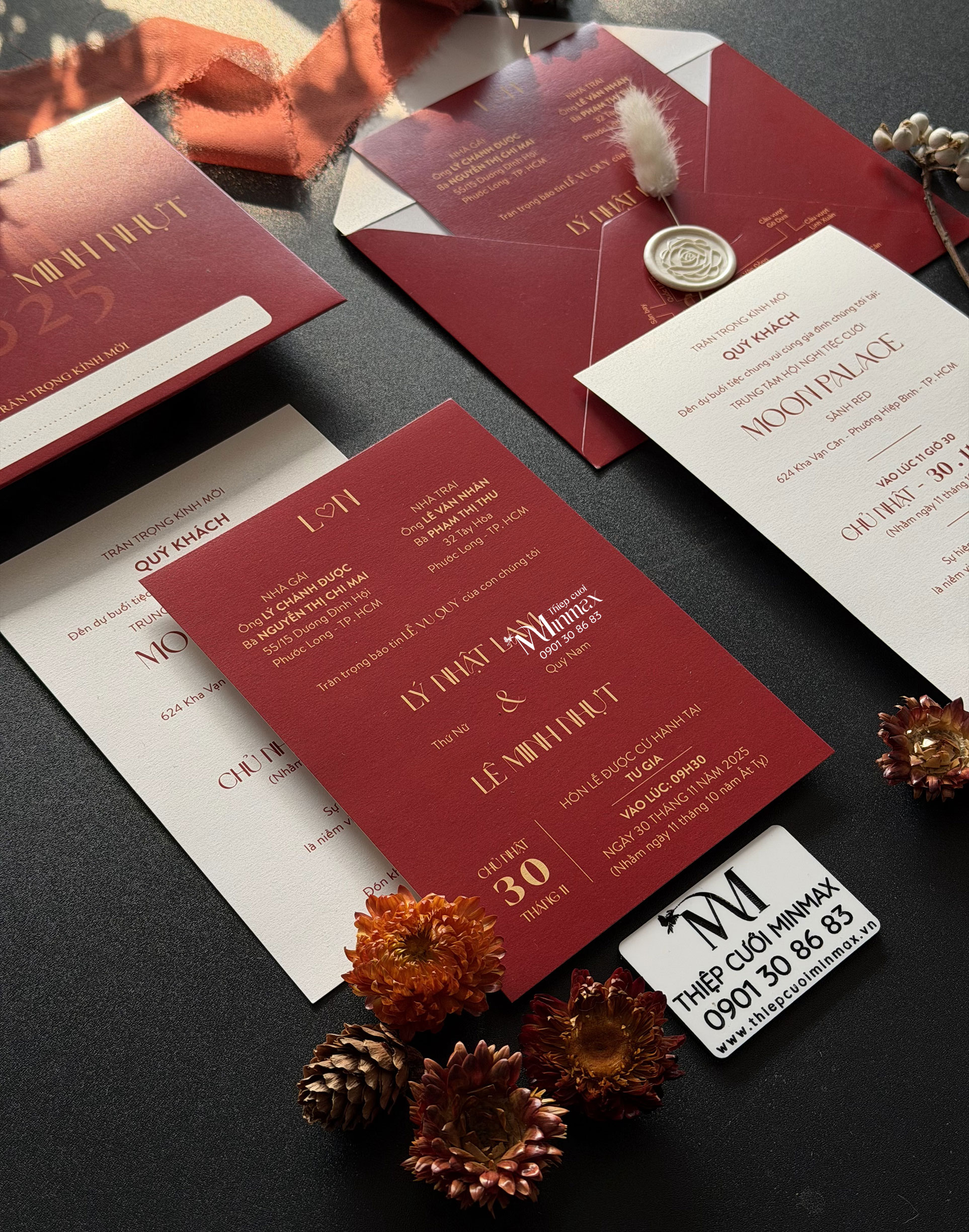 thiep-cuoi-minimalist-mau-do-dep-re-minmax thiep-cuoi-minimalist-mau-do-dep-re-minmax