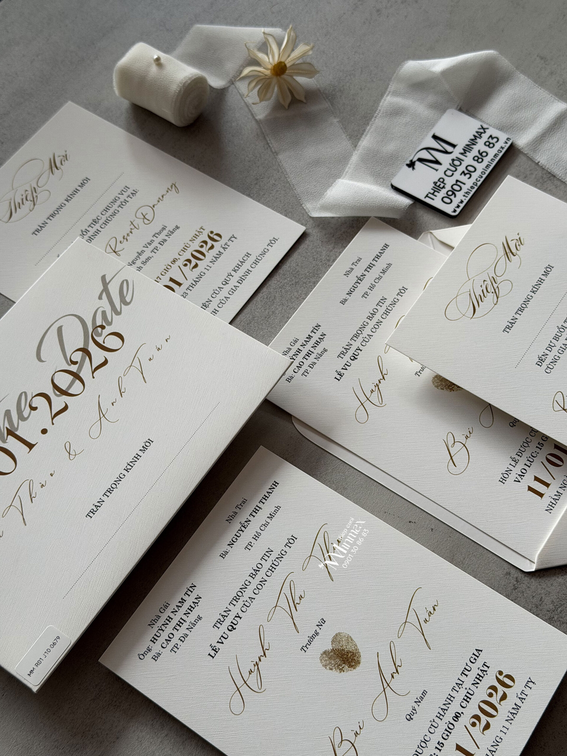 thiep-cuoi-minimalist-mau-trang-dep-re-minmax thiep-cuoi-minimalist-mau-trang-dep-re-minmax